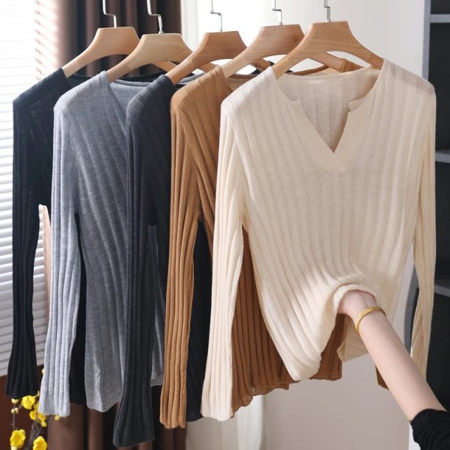Women pure wool v neck pullover slim fit soft sweater (1)